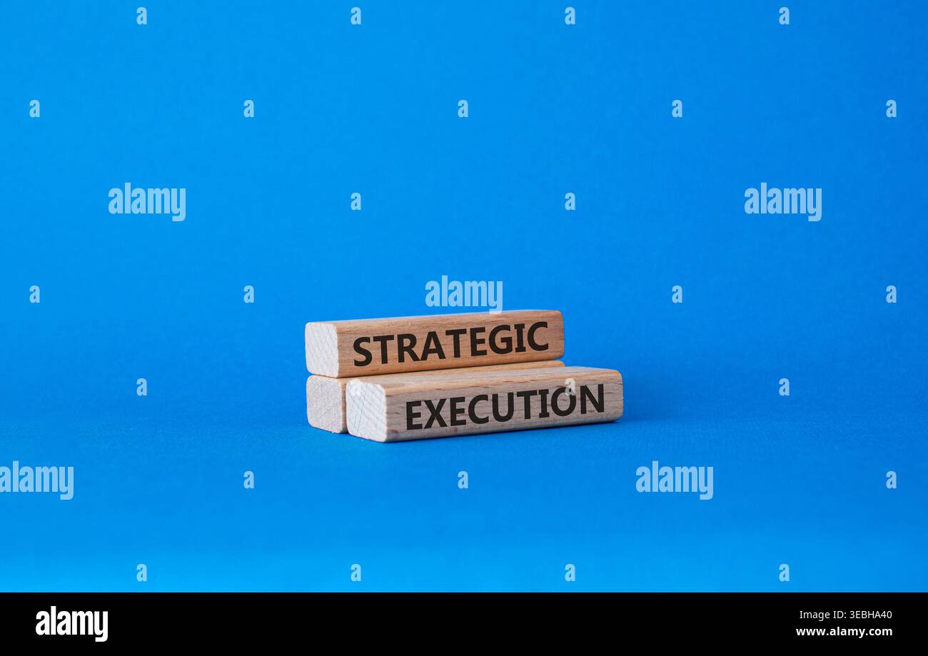 Strategic execution symbol. Concept word Strategic execution on wooden ...