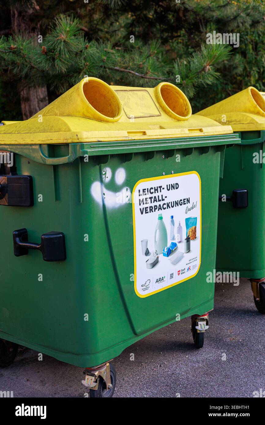 Waste trash packaging street public hi-res stock photography and images ...