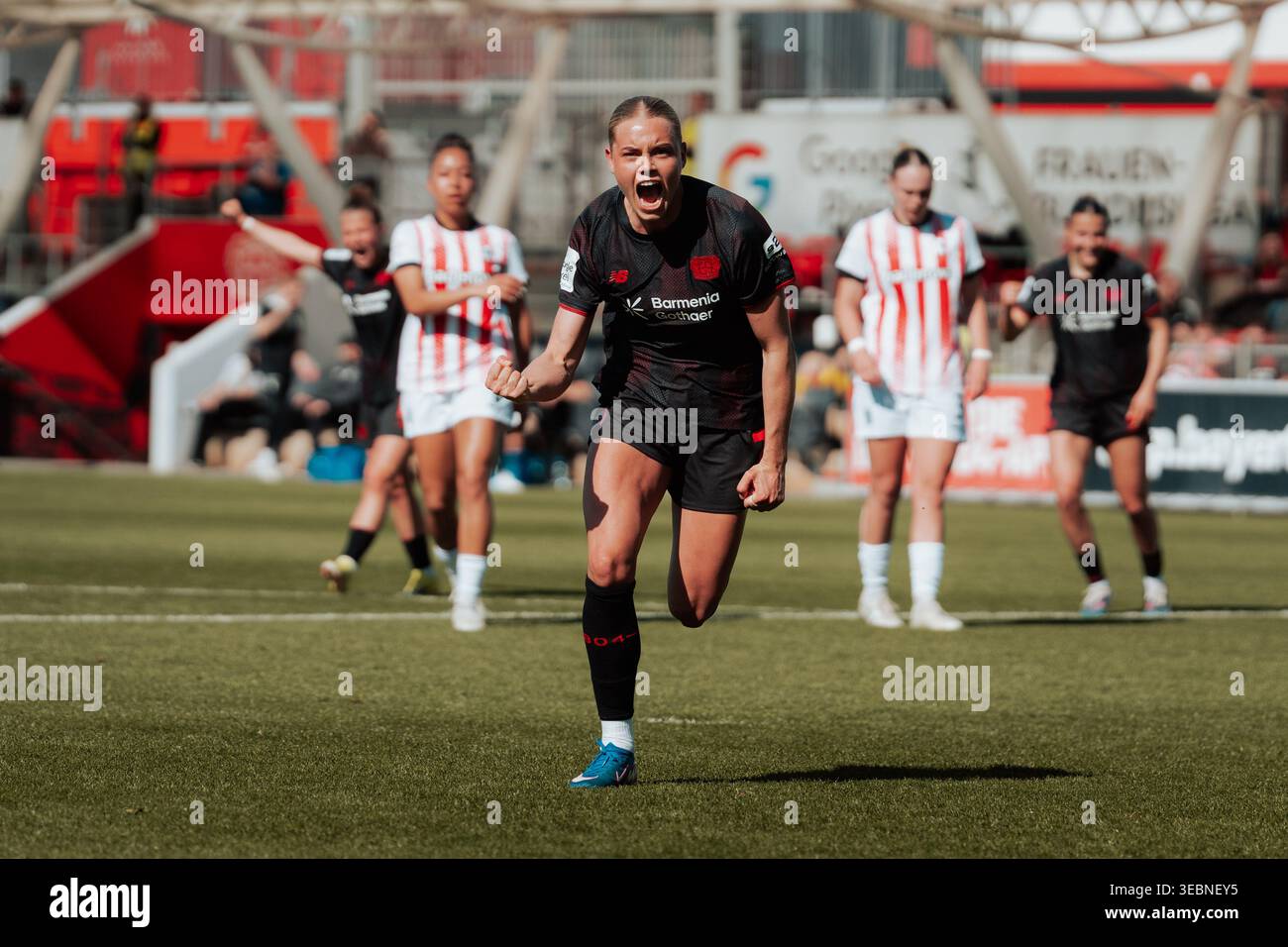 Leverkusen, Germany, Google Pixel Frauen Bundesliga, Bayer 04 ...