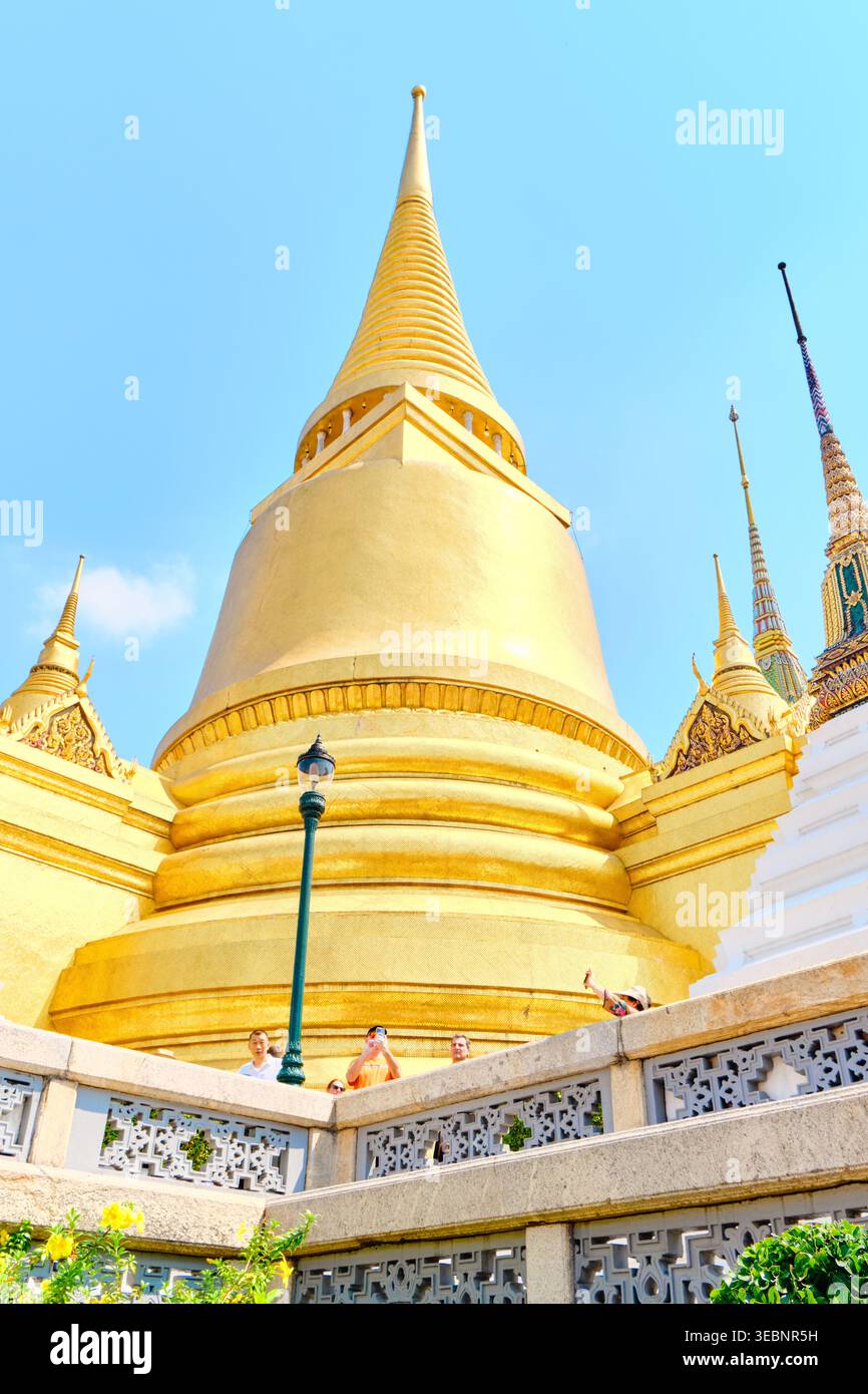 Dress code temple hi-res stock photography and images - Page 2 - Alamy