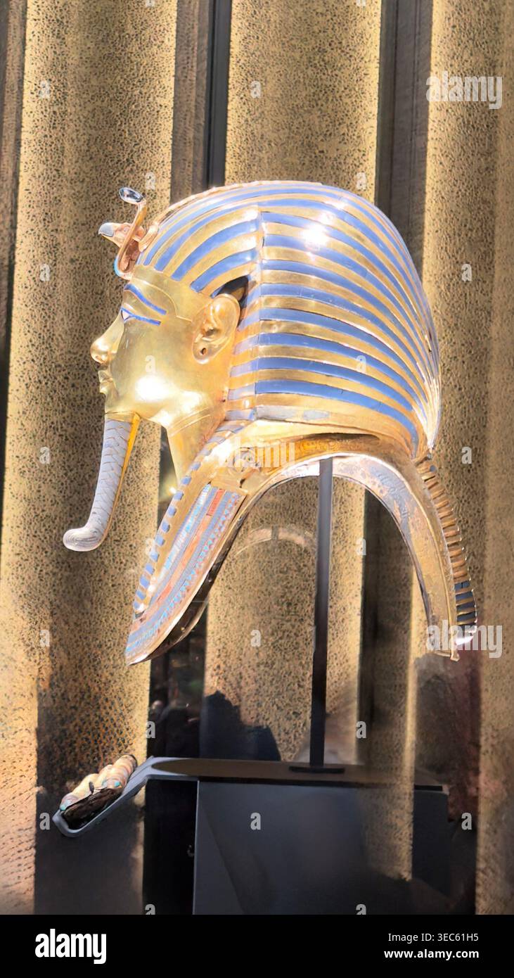 The iconic golden funerary mask of Tutankhamun, discovered in his tomb ...