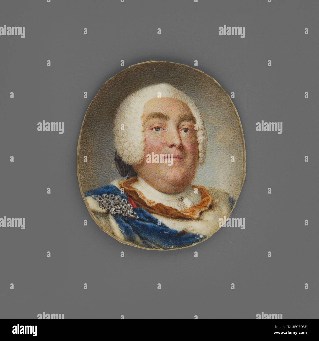 Coronation mantle hi-res stock photography and images - Alamy