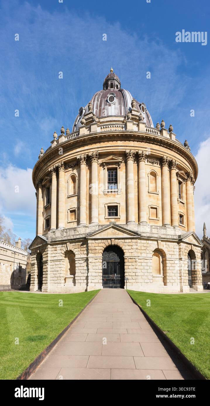 Radcliffe Camera, reading room of the Bodleian library complex ...