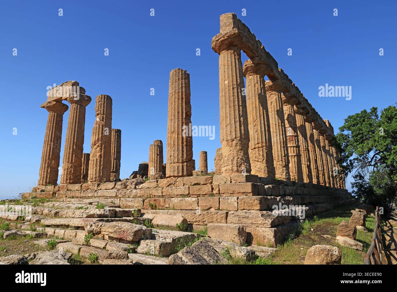 Temple of Juno, also called the Temple of Hera Lacinia, in the Valley of the Temples at Agrigento, Agrigento, Sicily, Italy. Stock Photo
