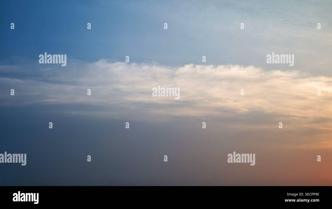 Timelapse sunset open sky cloud hi-res stock photography and images - Alamy