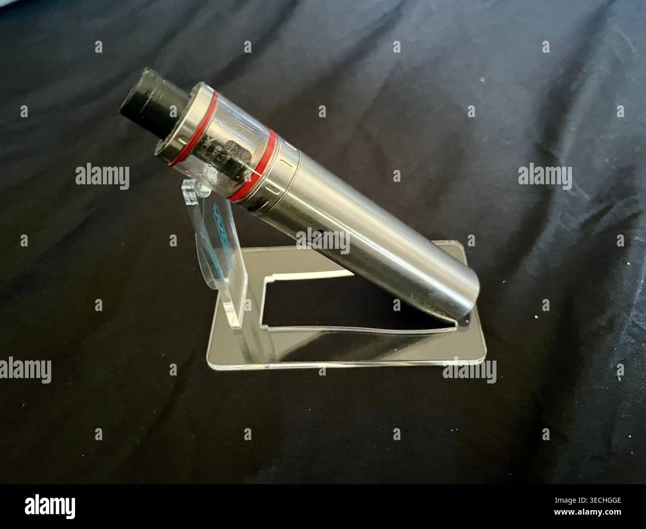 Vape Pen and Acrylic Stand Stock Photo - Alamy