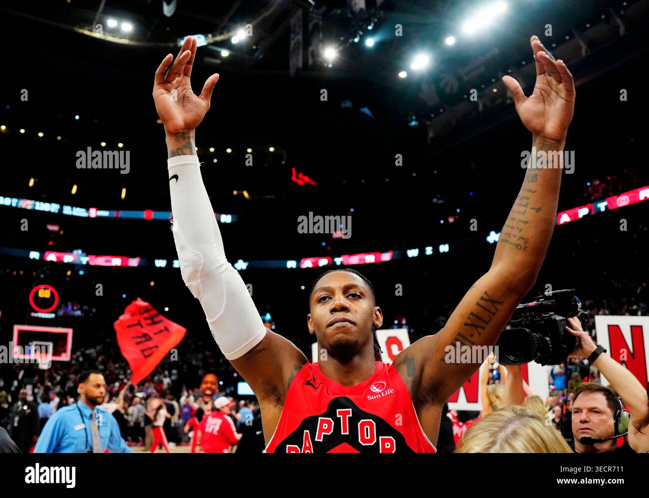 Tonrtro Raptors Rj Barrett Toronto Raptors' RJ Barrett (9) celebrates after defeating the ...