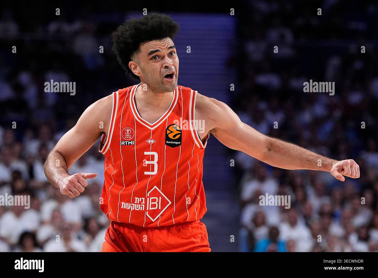 Hapoel Tel Aviv Beats Real Madrid 102-98 Despite Maledon's 26 Points