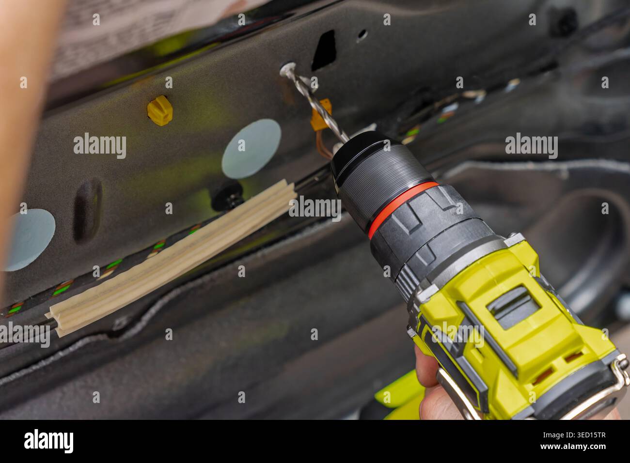 Electric drill threading tool hi-res stock photography and images - Alamy