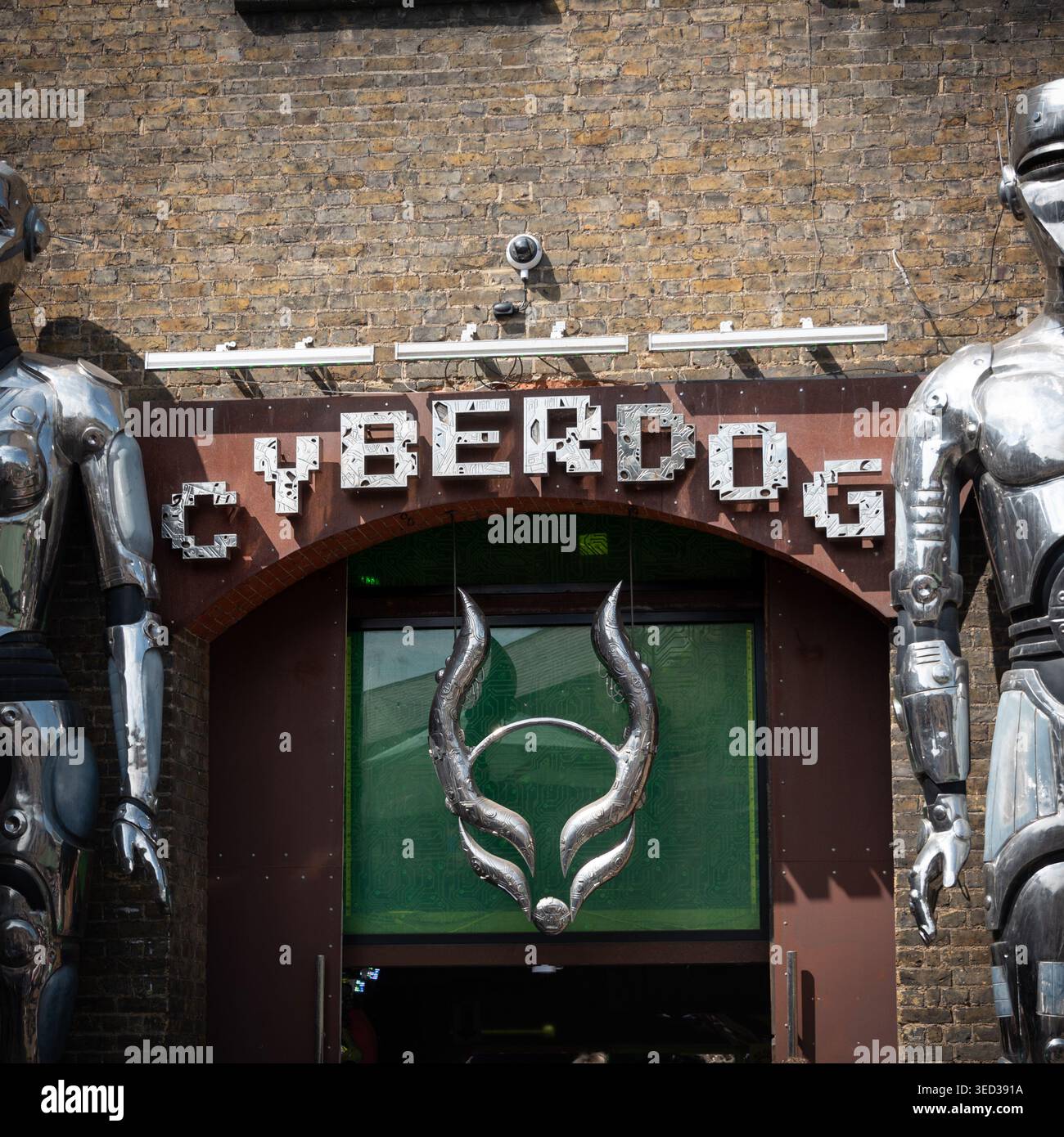 Techno rave hi-res stock photography and images - Alamy