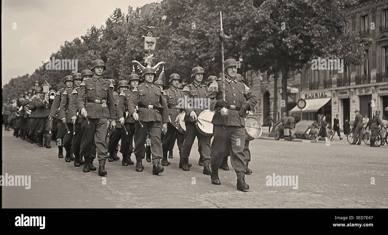 German soldiers paris wwii hi-res stock photography and images - Alamy
