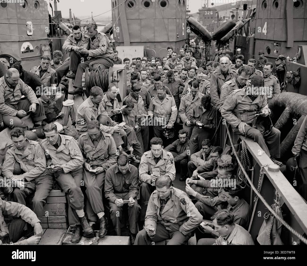 US Soldiers of the 7th Infantry Division 90 (90th Infantry Division ...
