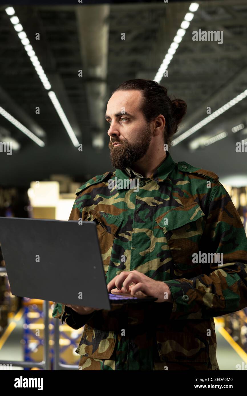 Military personnel inspection hi-res stock photography and images - Alamy
