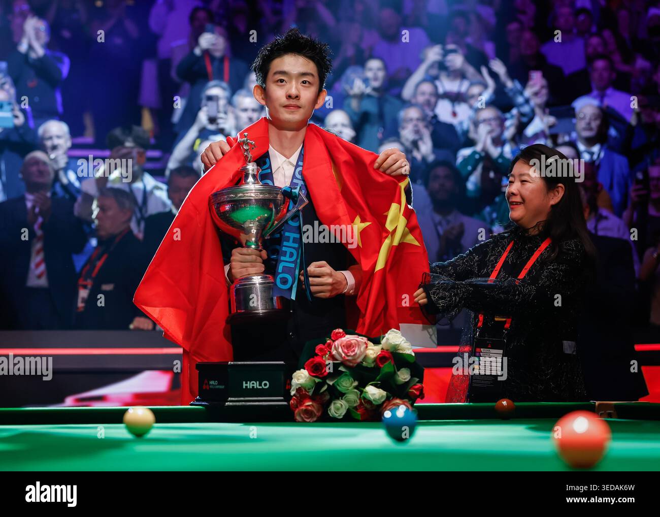 Sheffield, UK. 4th May, 2026. Wu Yize parents Wu Jiepin (not pictured ...