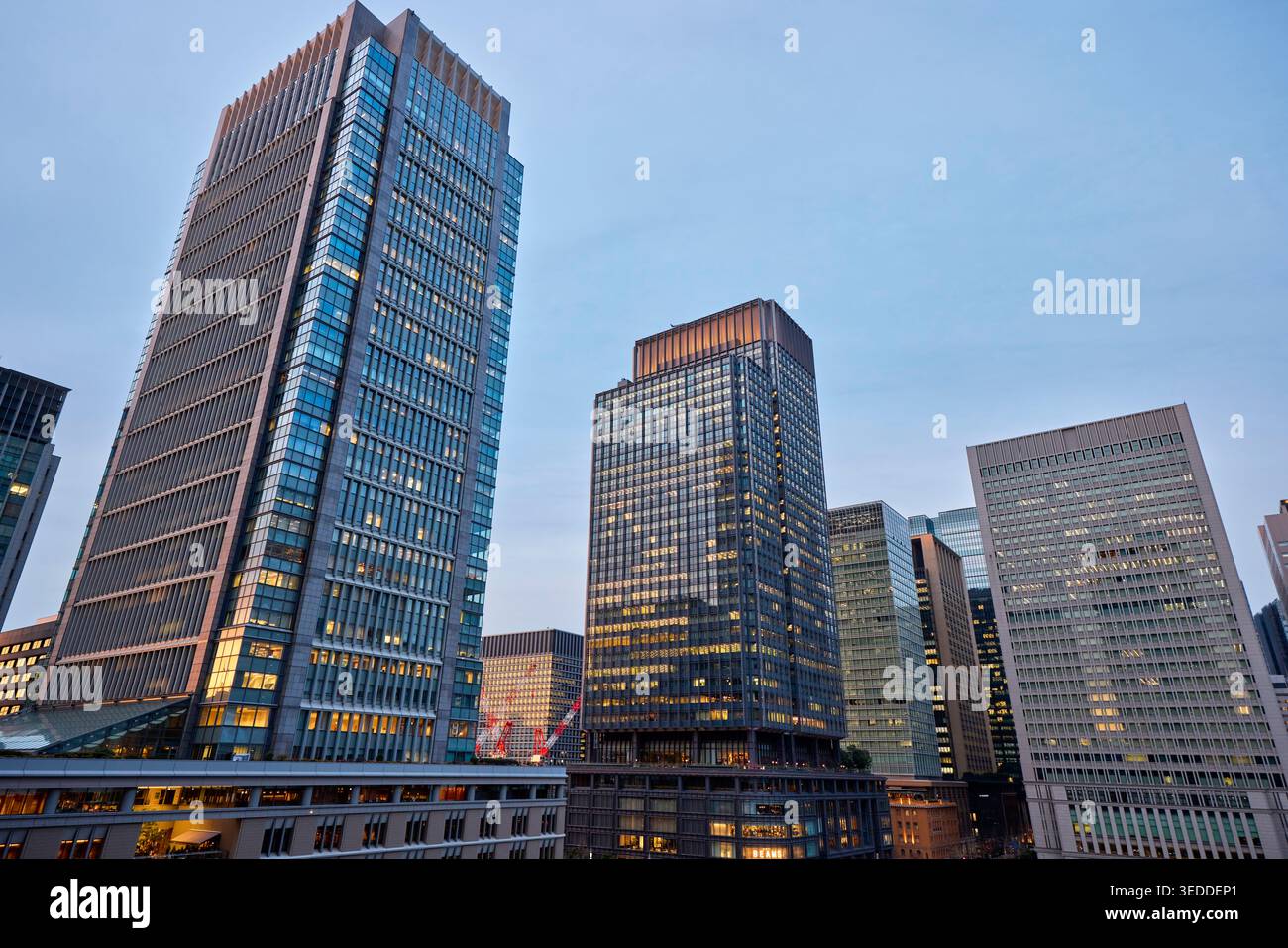 Downtown tokyo hi-res stock photography and images - Alamy