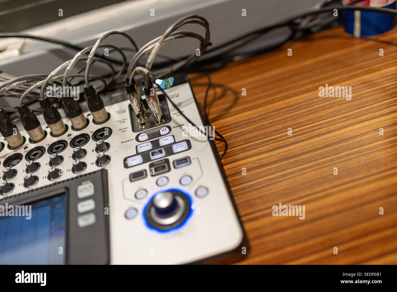 Professional audio visuals hi-res stock photography and images - Alamy