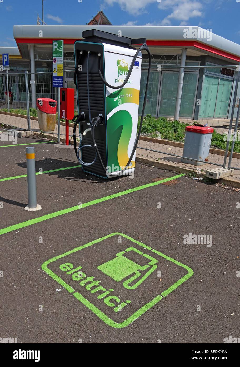 Enishop Italy Elettrici chargers.Sicily Italy Stock Photo
