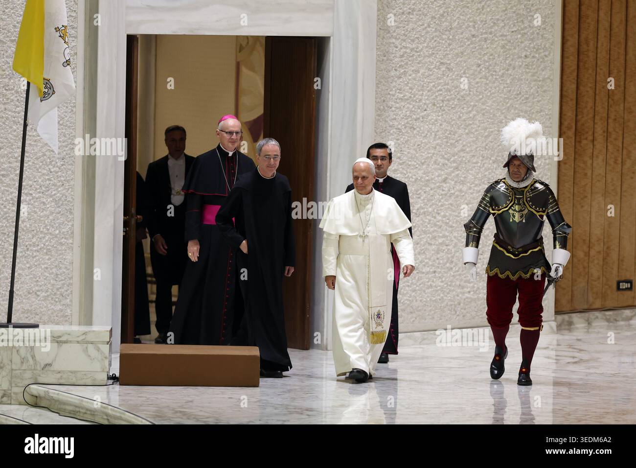 Vatican City, May 6, 2026 – The Pope bids farewell to Colonel Christoph ...
