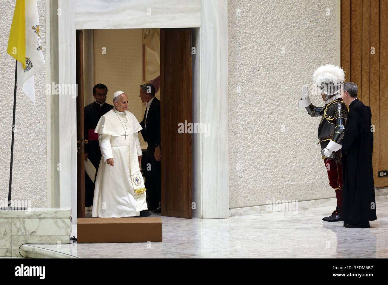 Vatican City, May 6, 2026 – The Pope bids farewell to Colonel Christoph ...