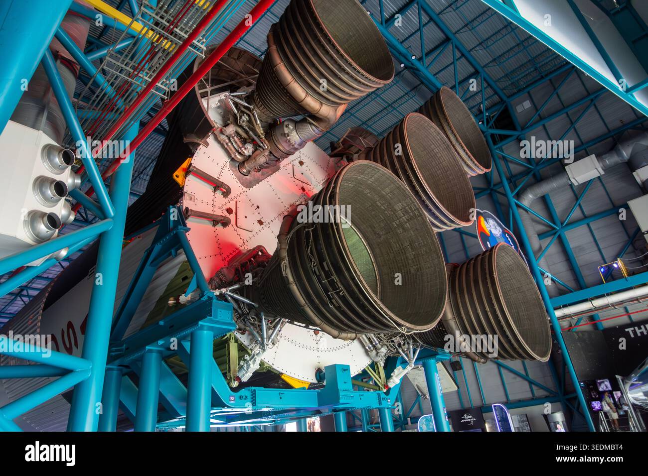 Rocket Enginebase Saturn v rocket thrust chamber hi-res stock photography and images - Alamy