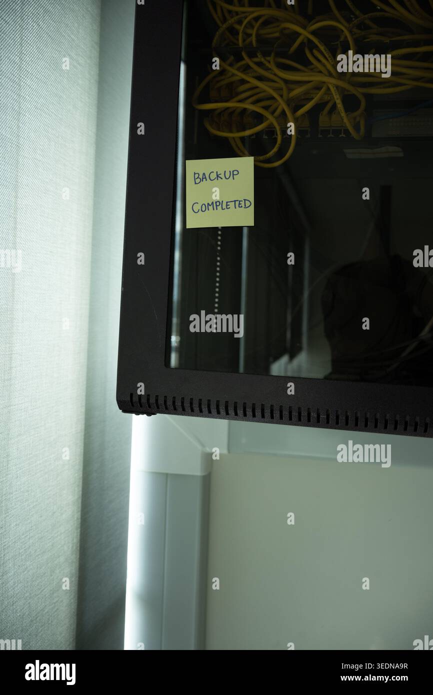 Vertical Concept of Backup Completed Message on Network Server Stock Photo
