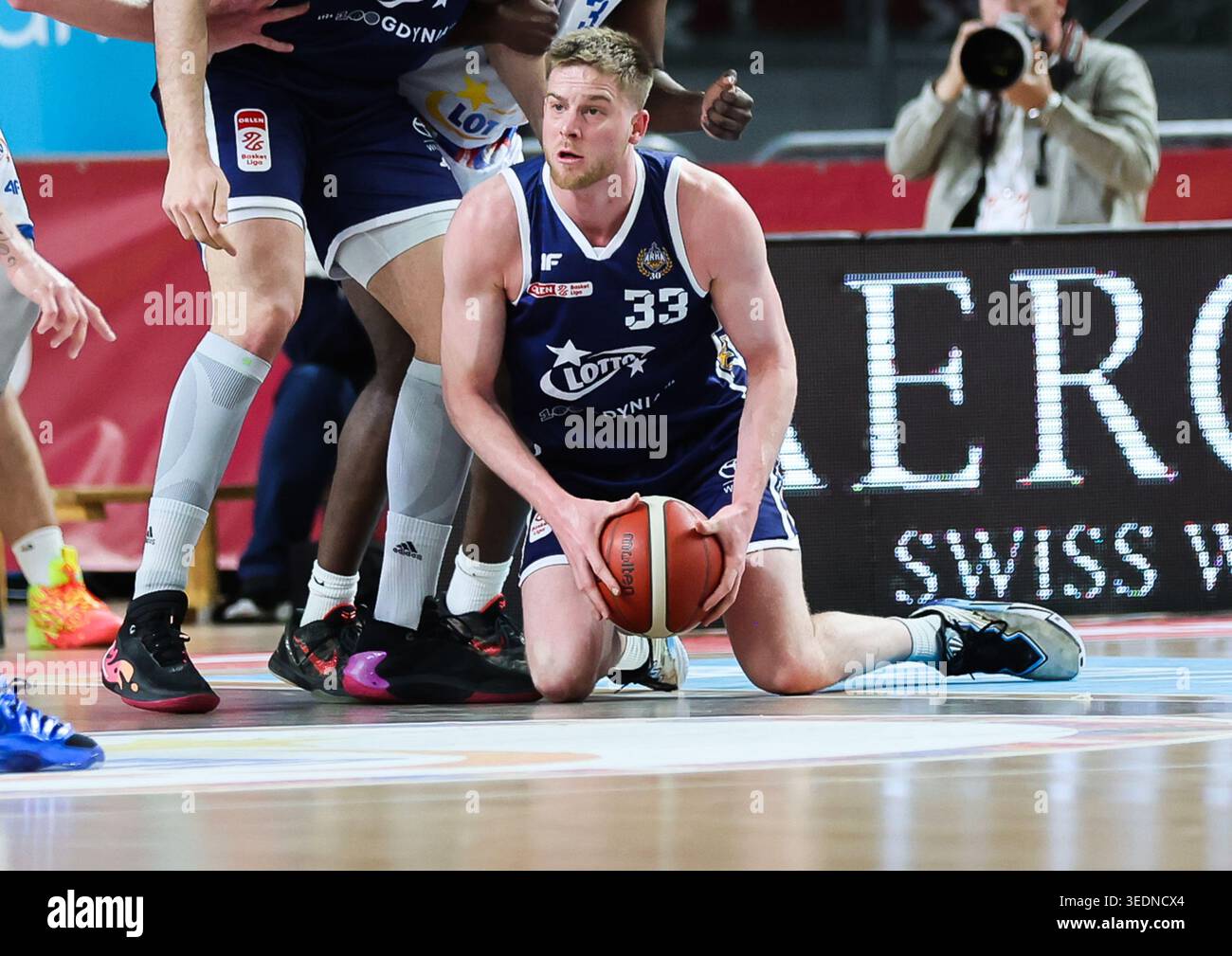 Torun 06.05.2026 Koszykowka ORLEN Basket Liga sezon 2025/2026 kolejka 30 mecz: Arriva LOTTO Twarde Pierniki Torun - AMW Arka Gdynia  --- Basketball ORLEN Basket League season 2025/2026 round 30 match: Arriva LOTTO Twarde Pierniki Torun - AMW Arka Gdynia n/z Luke Barrett  Fot. Mateusz Bialczyk /arena akcji Stock Photo
