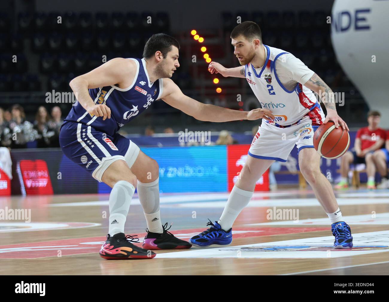 Torun 06.05.2026 Koszykowka ORLEN Basket Liga sezon 2025/2026 kolejka 30 mecz: Arriva LOTTO Twarde Pierniki Torun - AMW Arka Gdynia  --- Basketball ORLEN Basket League season 2025/2026 round 30 match: Arriva LOTTO Twarde Pierniki Torun - AMW Arka Gdynia n/z Tayler Persons Kresimir Ljubicic Fot. Mateusz Bialczyk /arena akcji Stock Photo