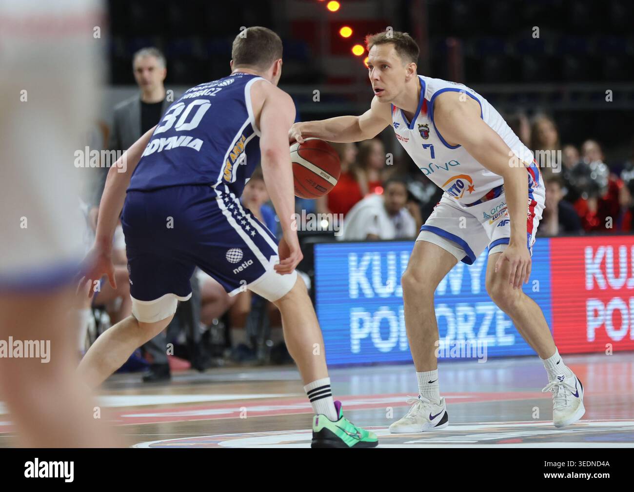 Torun 06.05.2026 Koszykowka ORLEN Basket Liga sezon 2025/2026 kolejka 30 mecz: Arriva LOTTO Twarde Pierniki Torun - AMW Arka Gdynia  --- Basketball ORLEN Basket League season 2025/2026 round 30 match: Arriva LOTTO Twarde Pierniki Torun - AMW Arka Gdynia n/z Adam Brenk Jakub Garbacz Fot. Mateusz Bialczyk /arena akcji Stock Photo