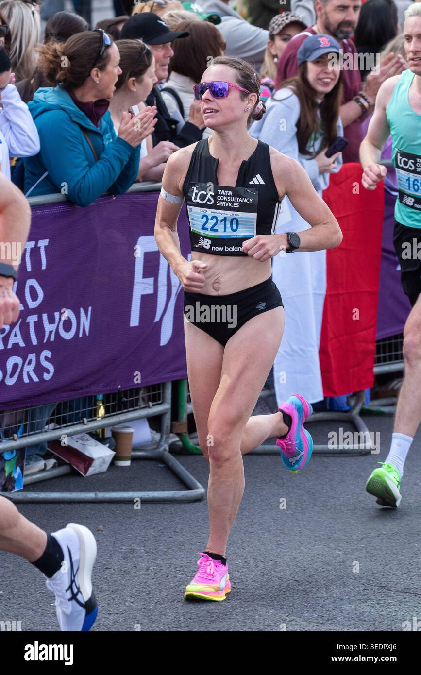 Lisa Run Lisa Hart running in the TCS London Marathon 2026, passing through ...