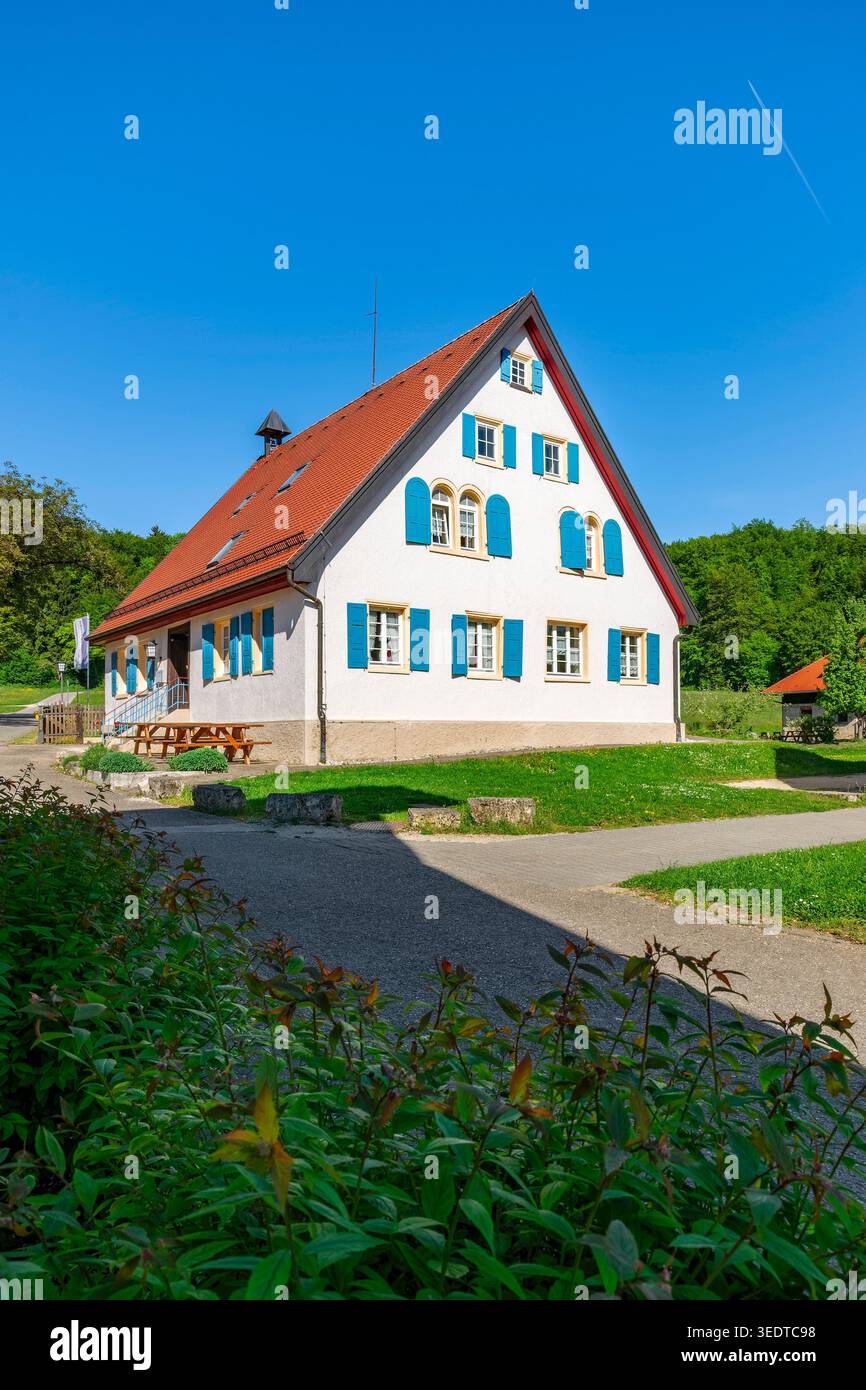 St. Georgenhof was founded in 1863 by Johann Georg Schneider as a resettlement farm. Alfred Schradin, a factory owner from Reutlingen, acquired the farm in 1920 and developed it into a private stud farm. In 1930/31, the Berlin banker Robert von Mendelssohn acquired the farm. Haus am Berg GmbH bought the estate in 1972. Today the estate is used by the BruderhausDiakonie as a leisure home, Pfronstetten, Germany Stock Photo