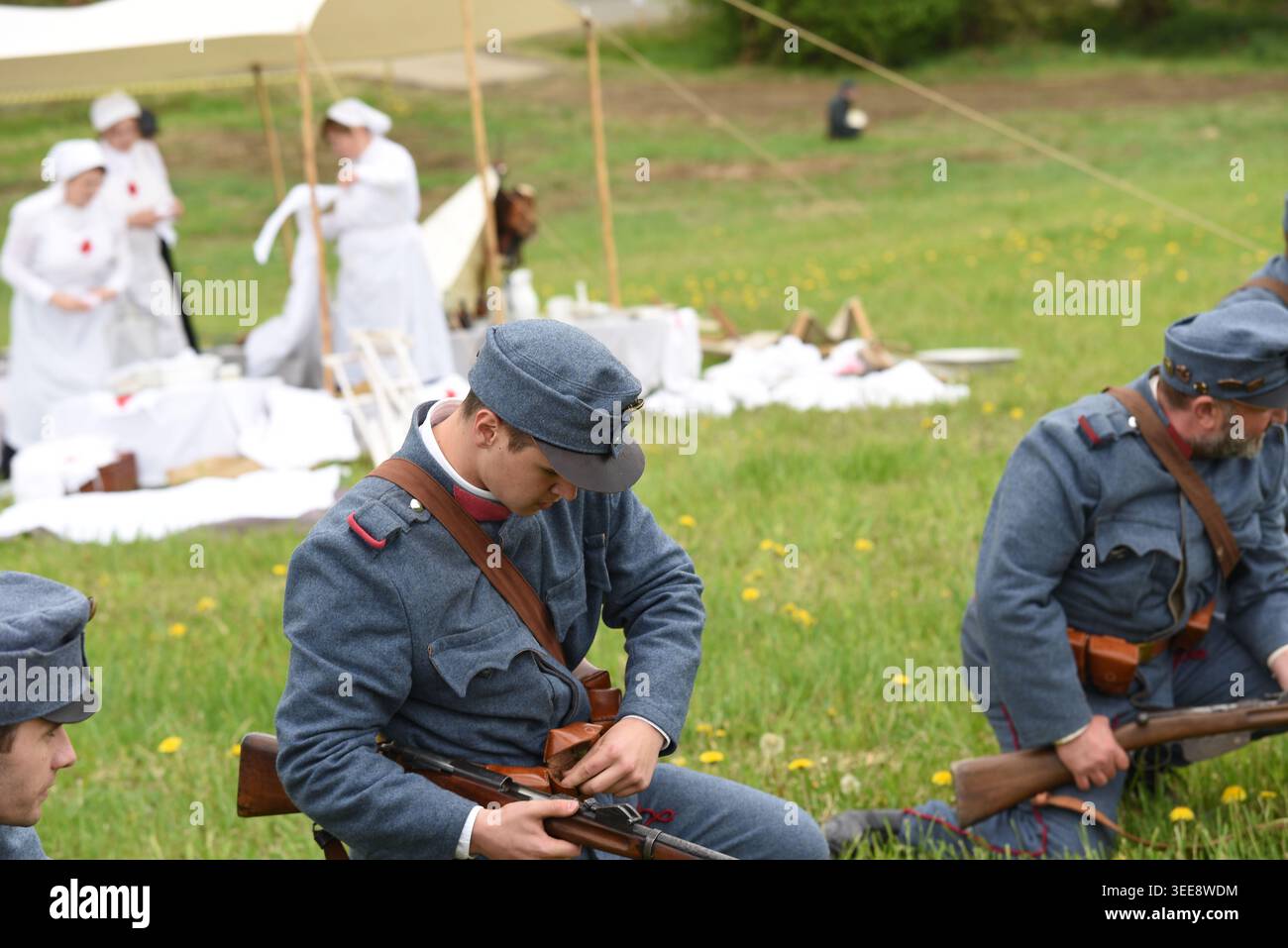 Military camp life during wartime hi-res stock photography and images ...