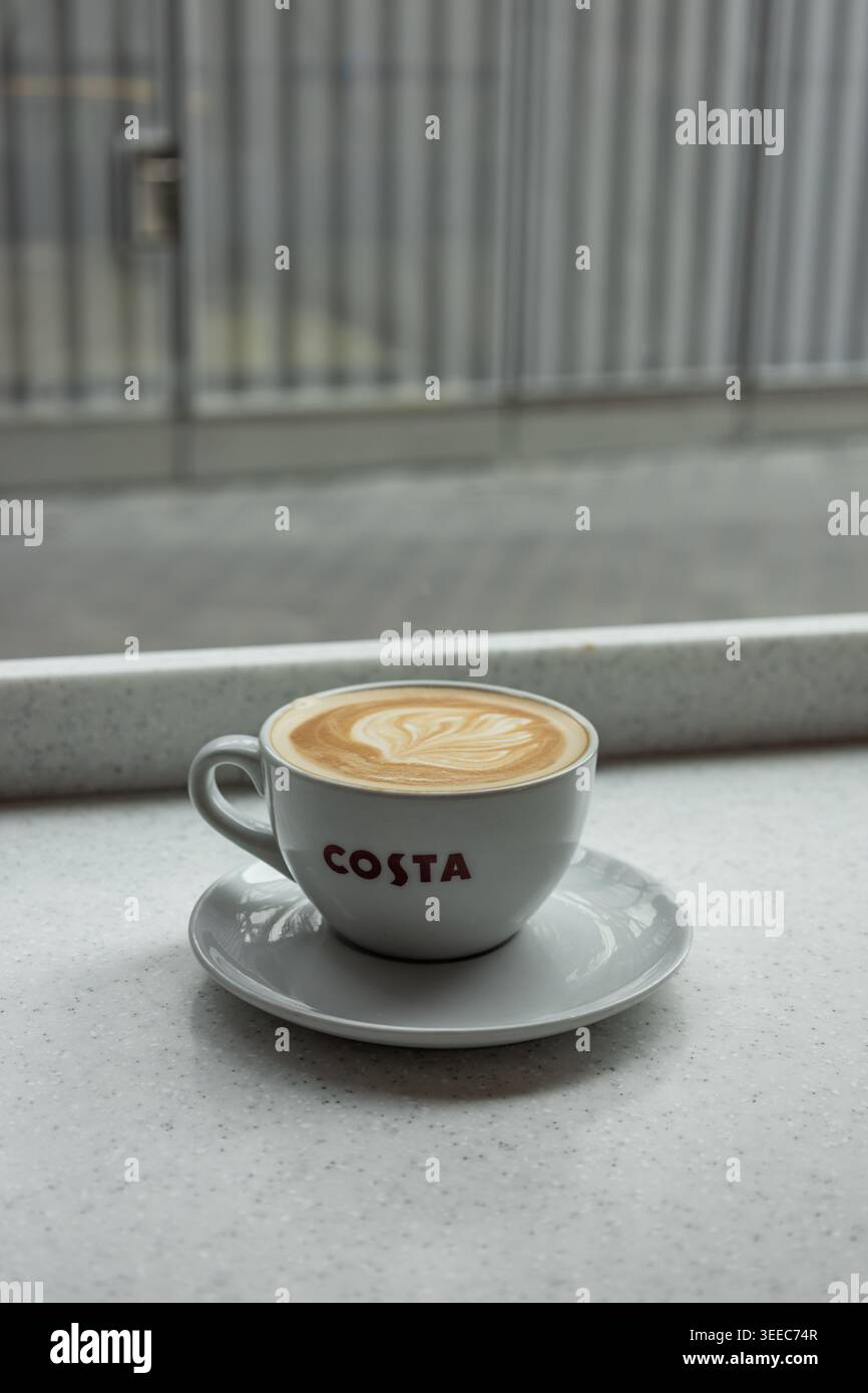Coffee latte in cup hi-res stock photography and images - Alamy