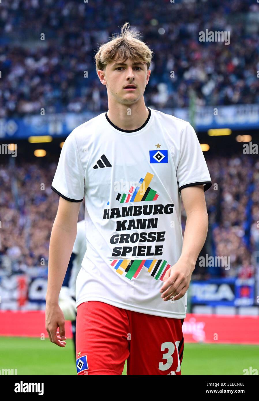 Louis Lemke Breaks Uwe Seeler's HSV Record as Youngest Goalscorer