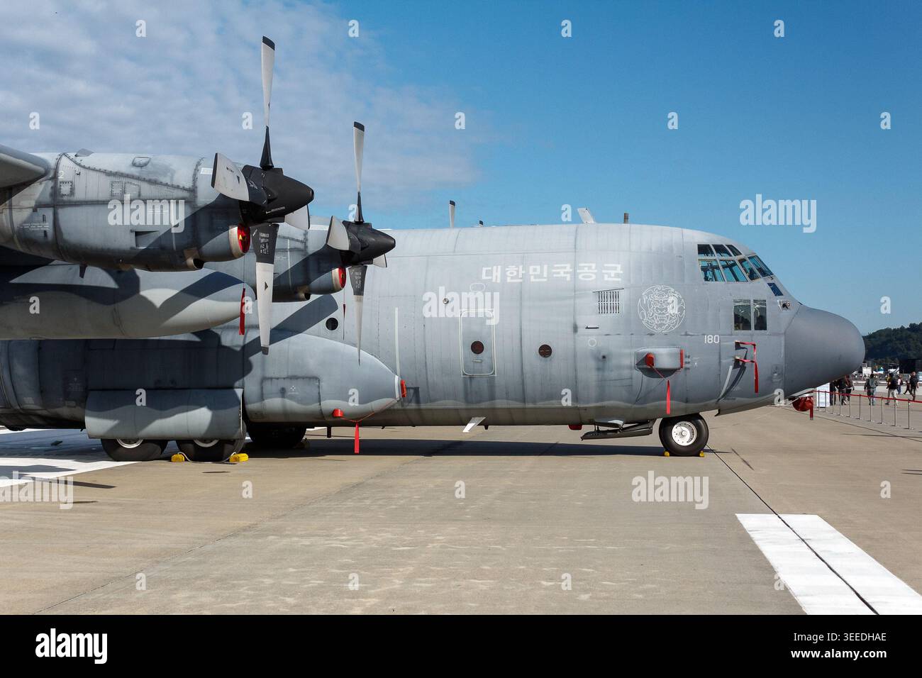 Lockheed c 130 hercules cargo aircraft hi-res stock photography and ...