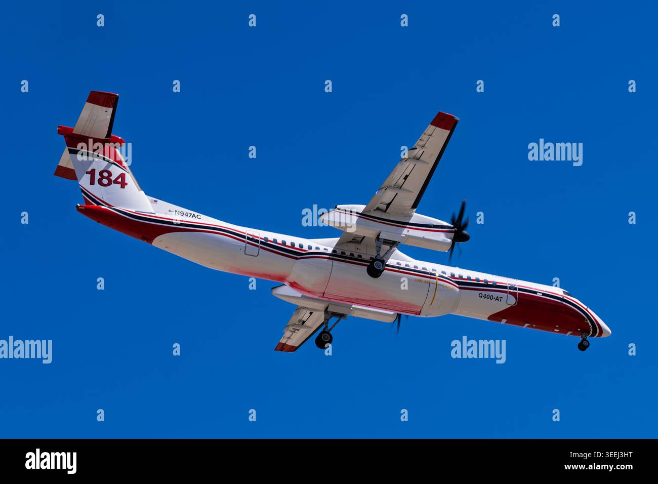 Dash 8 us hi-res stock photography and images - Alamy