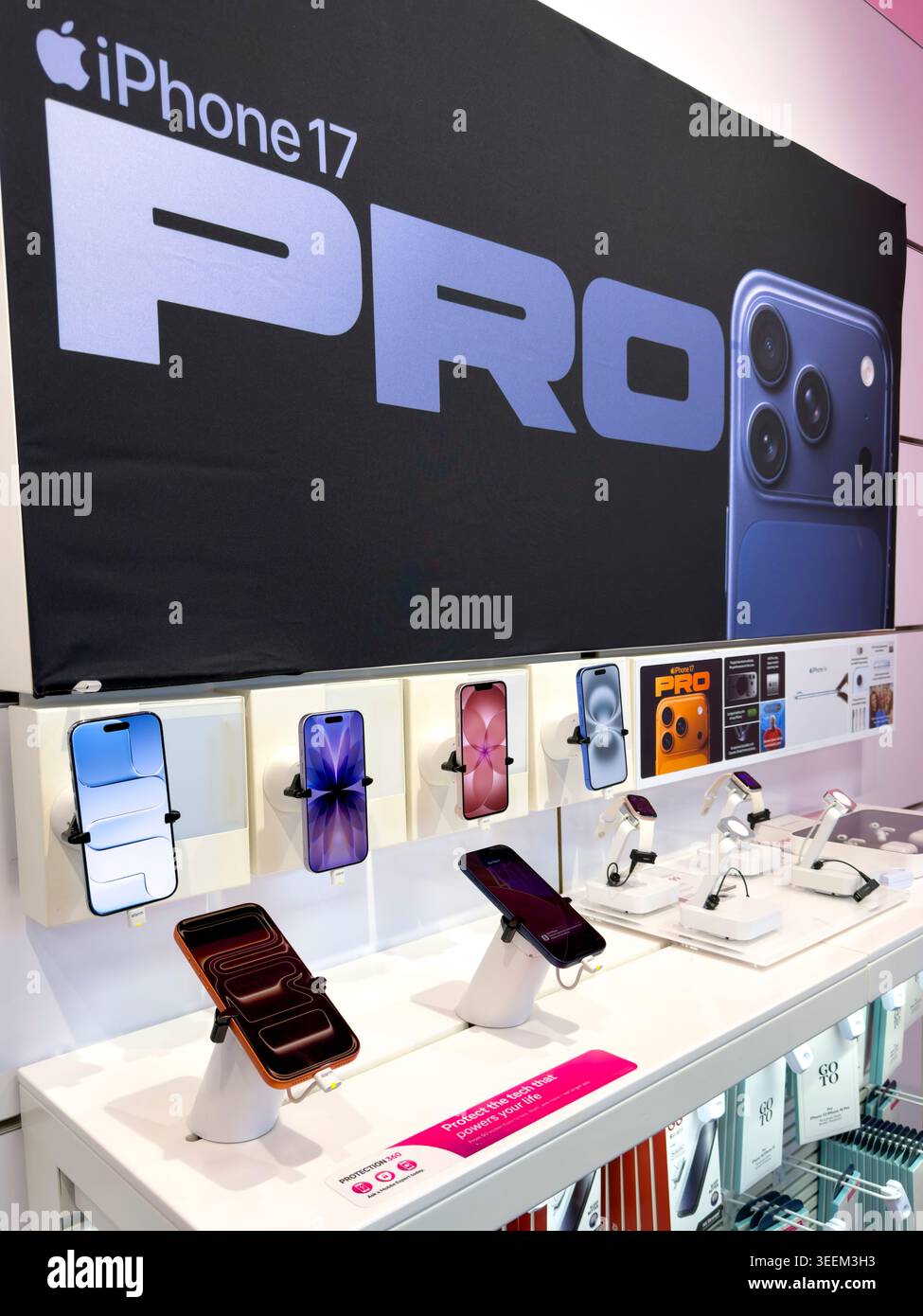 Vadnais Heights, Minnesota. T-Mobile Store. The new iPhone 17 PRO on display in the store. Stock Photo