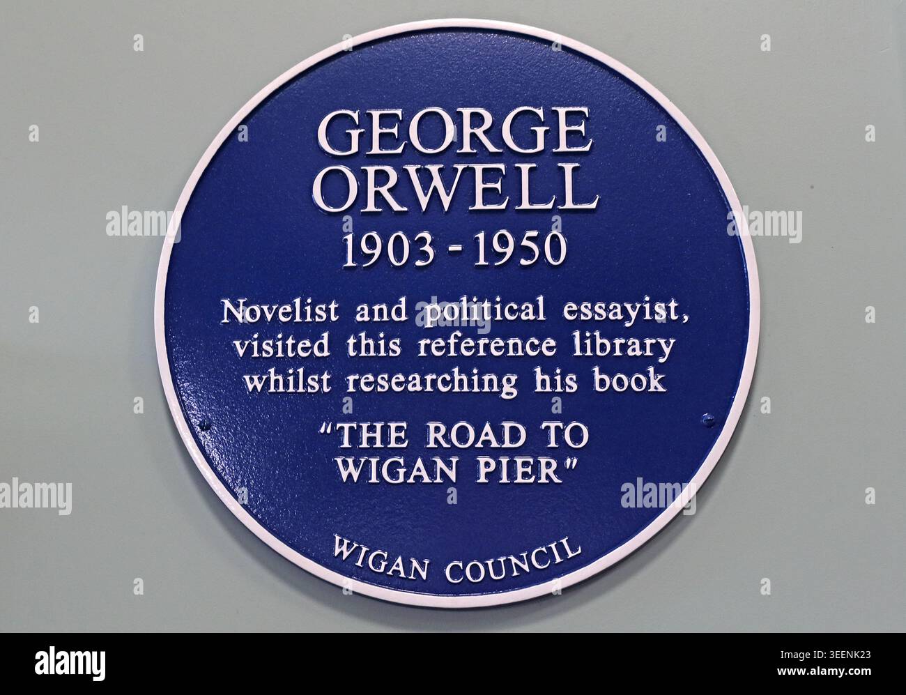 George Orwell blue plaque Wigan reference library, Wigan, England, UK. Stock Photo