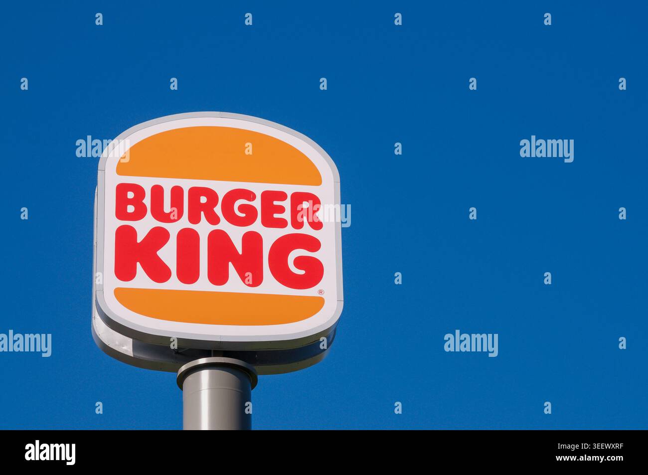 Burger king outdoor logo sign hi-res stock photography and images