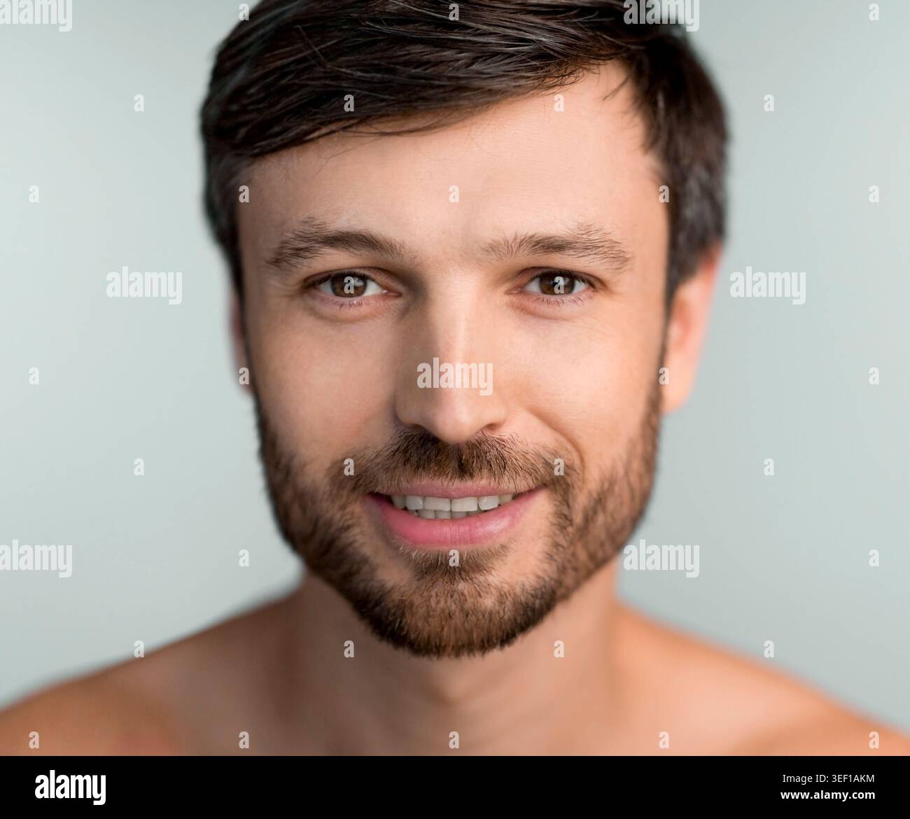 Man short dark hair beard hi-res stock photography and images - Alamy