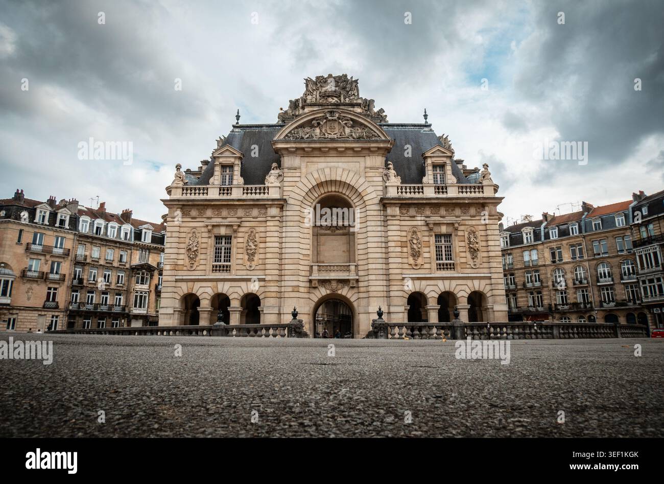 Porte de Paris, a Triumphal Arch in Lille, France Stock Photo - Alamy