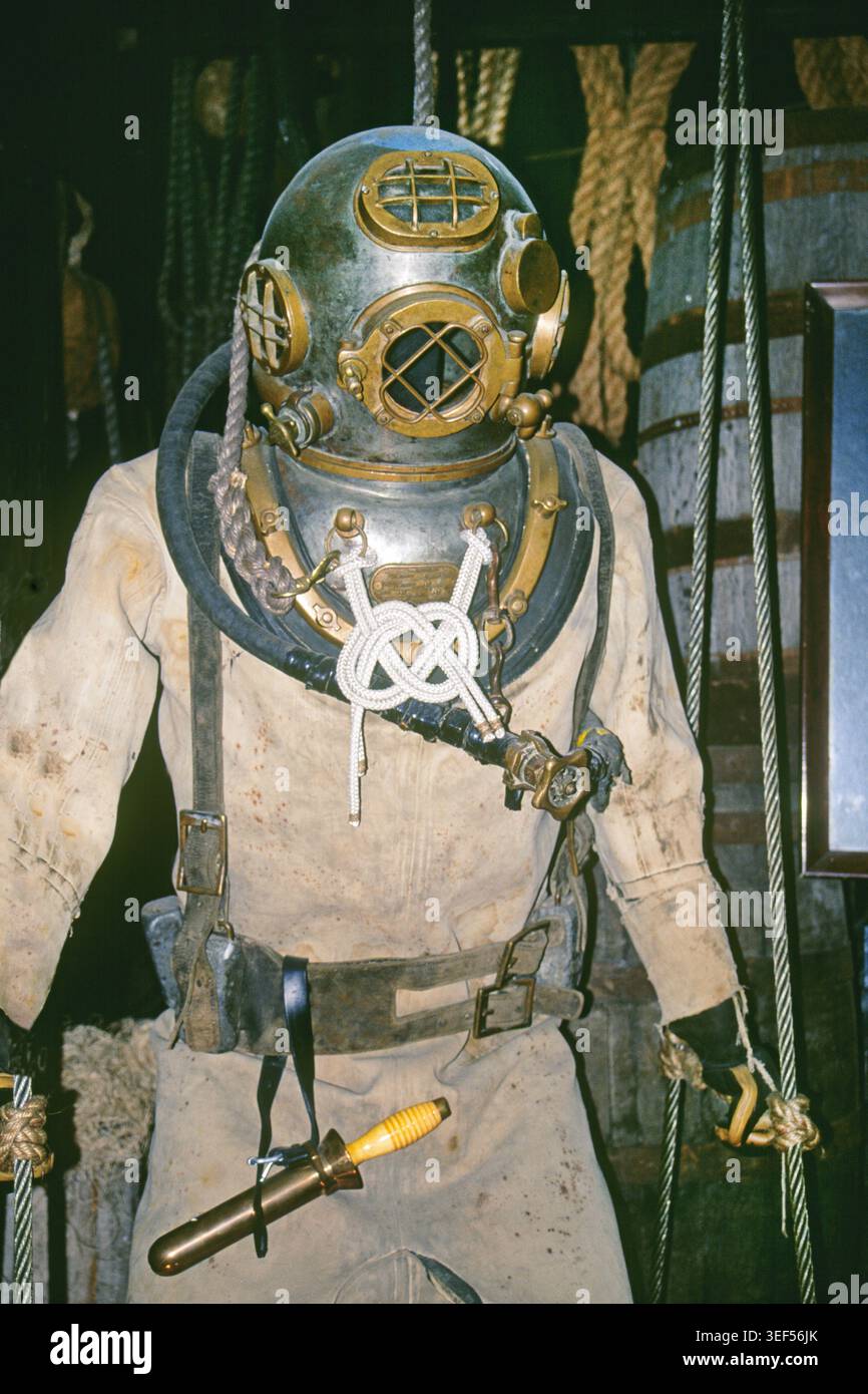 Mark v diving suit hi-res stock photography and images - Alamy
