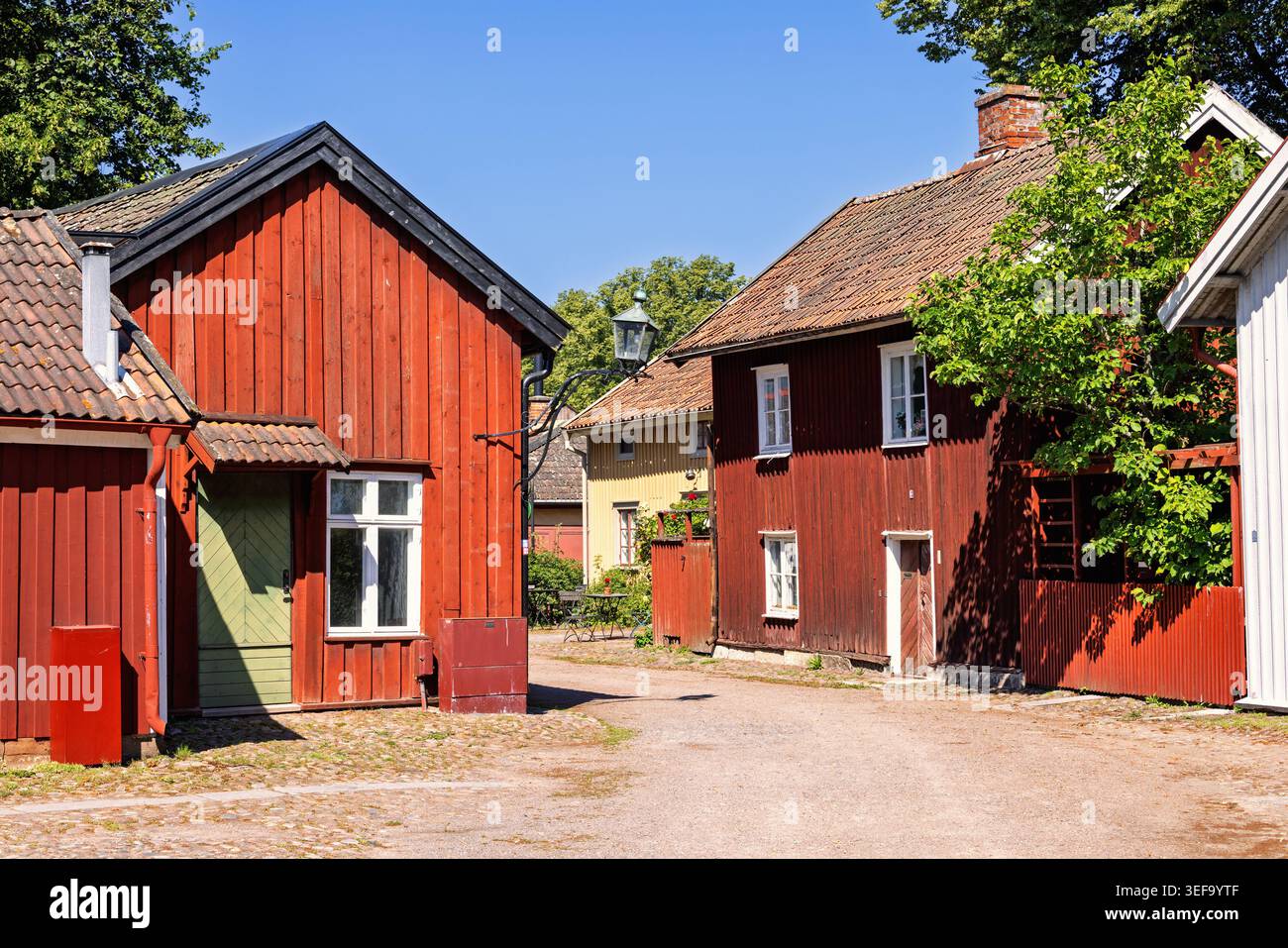 Red wood wooden house houses hi-res stock photography and images - Alamy