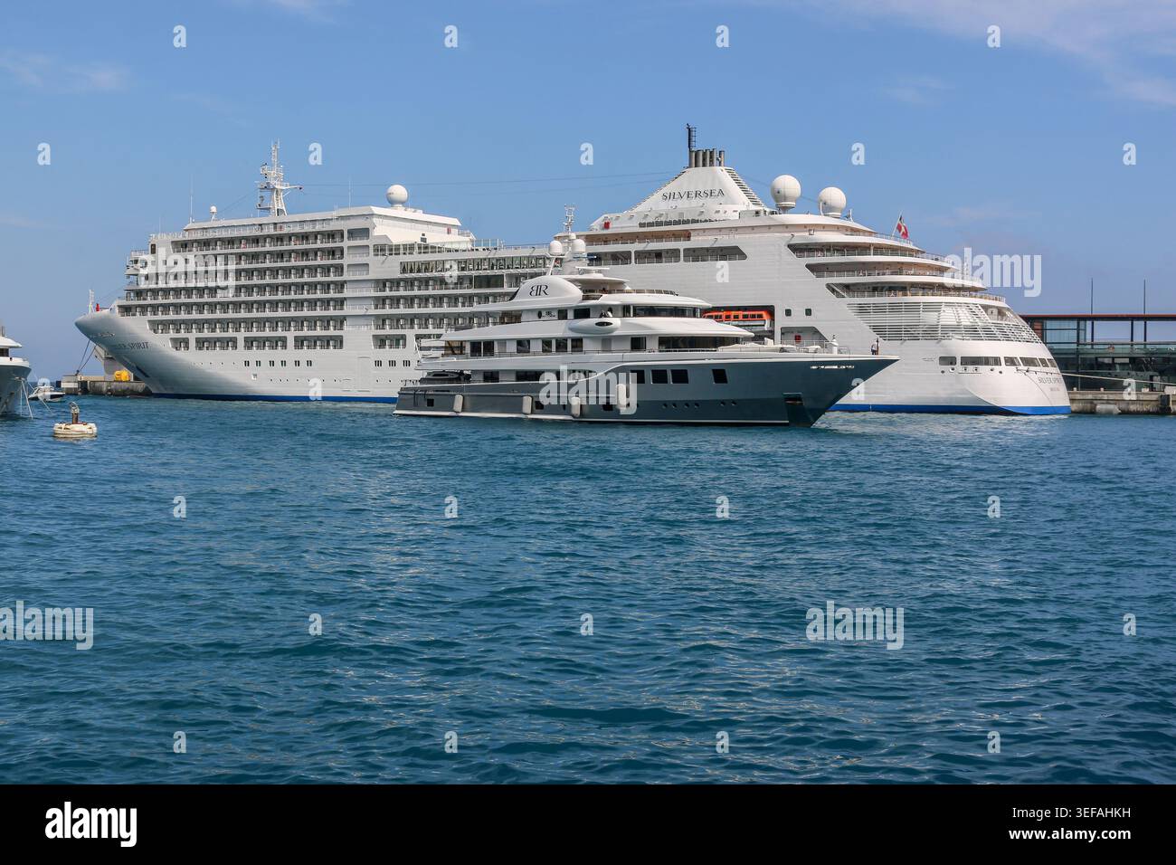 The cruise ship SILVER SPIRIT and the superyacht BATON ROUGE in Port ...