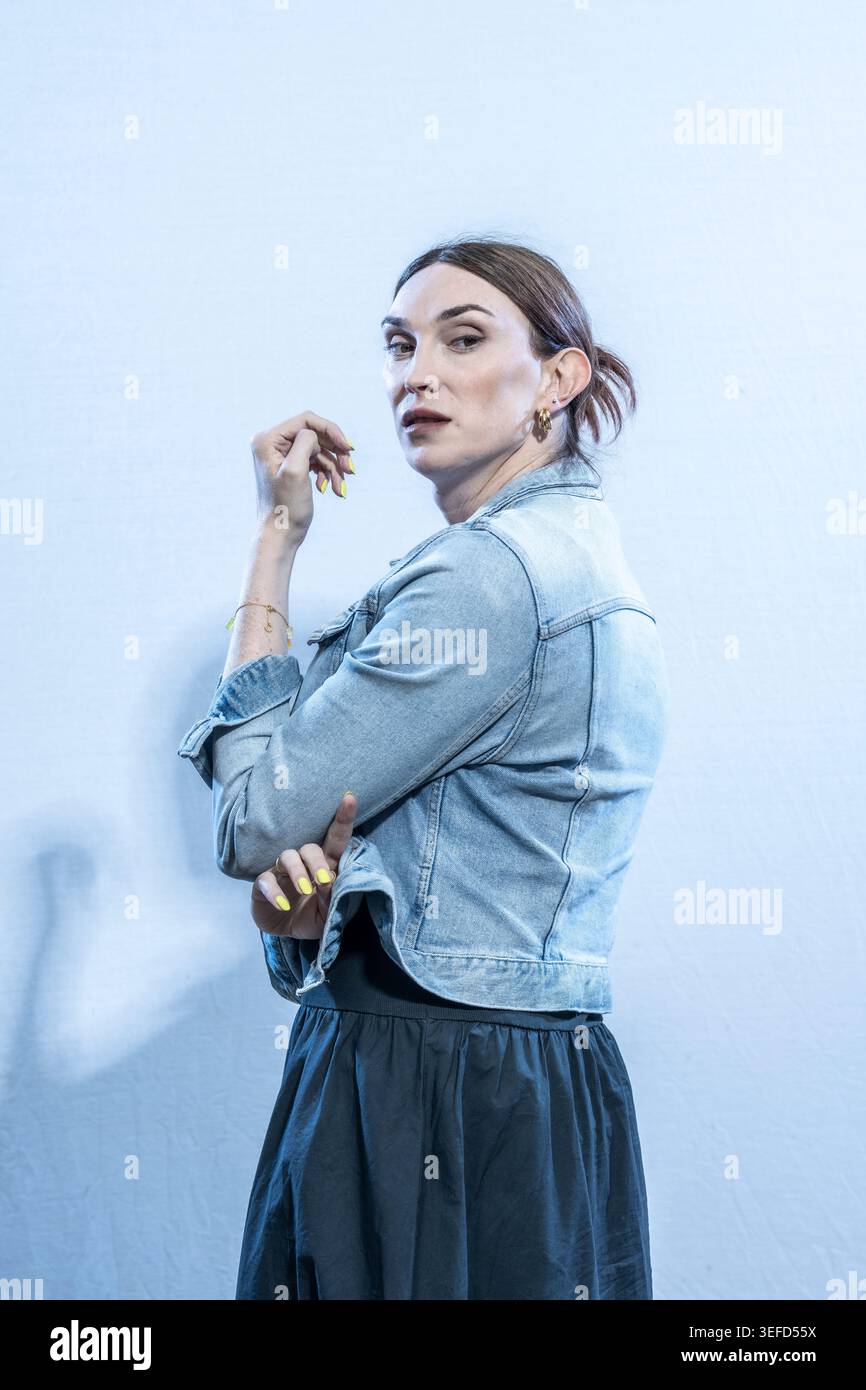 Juno dawson hi-res stock photography and images - Alamy