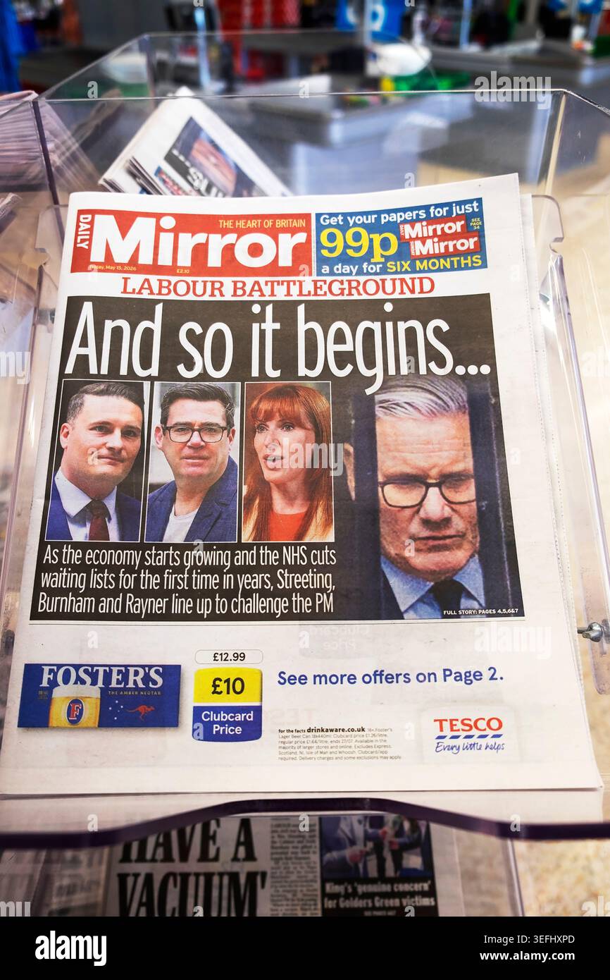 Front page of the daily mirror hi-res stock photography and images