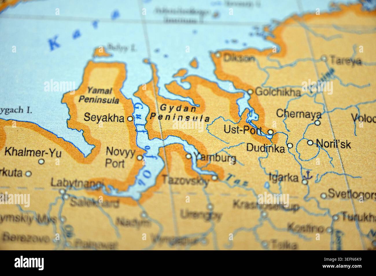 Map arctic russia hi-res stock photography and images - Alamy