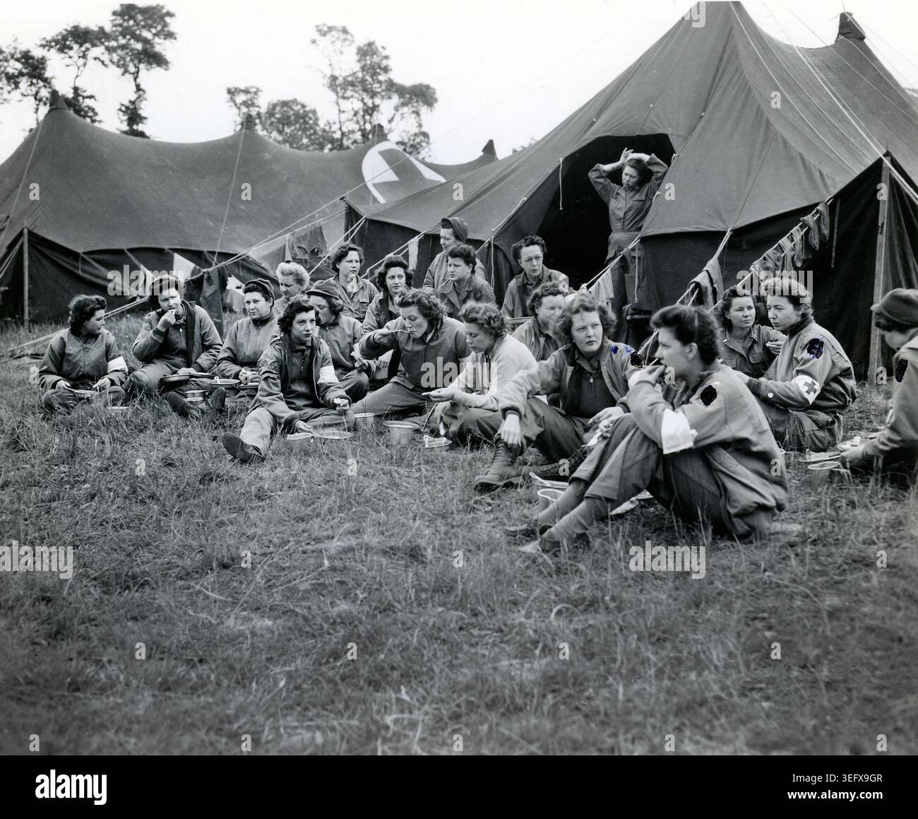 American army nurses normandy hi-res stock photography and images - Alamy