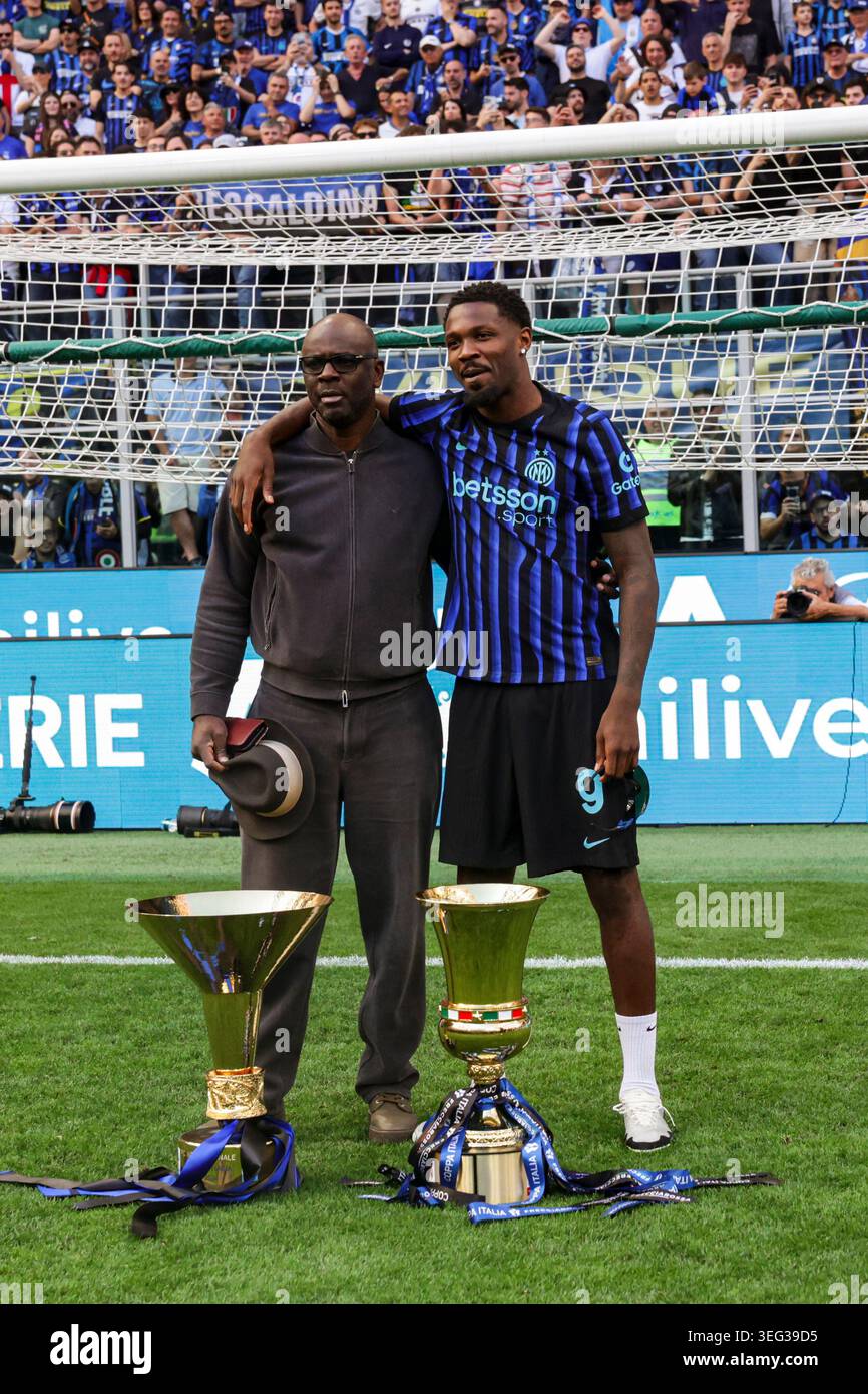 Lilian thuram goal hi-res stock photography and images - Alamy