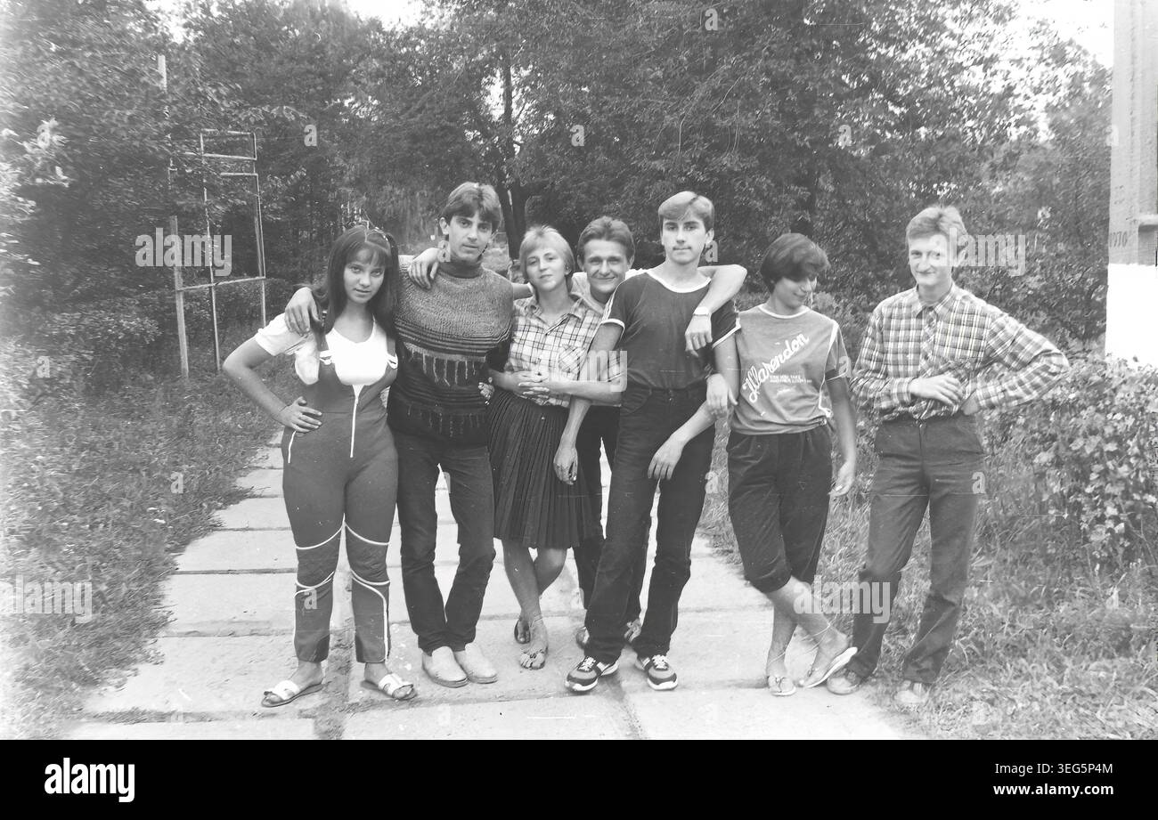 1980s fashion teenagers hi-res stock photography and images - Alamy