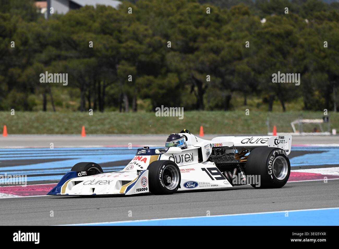 Surtees f1 1976 hi-res stock photography and images - Alamy